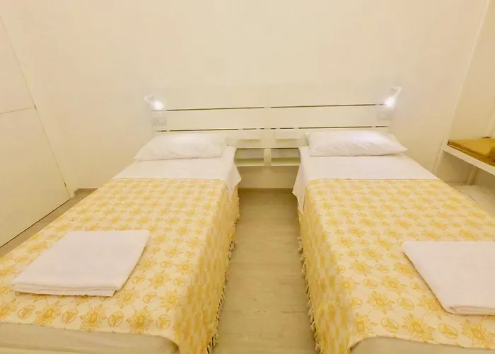 Central Savona B&B 사보나