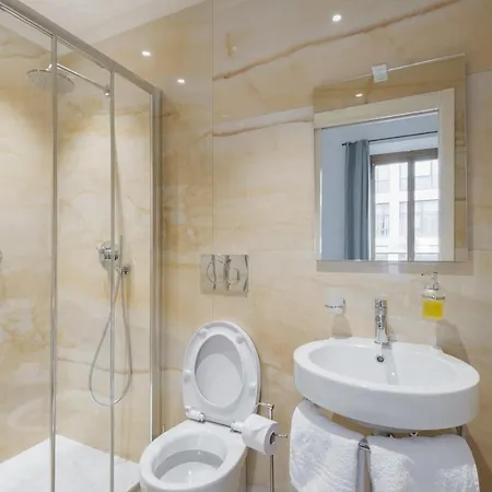 Central Savona 3* סאבונה