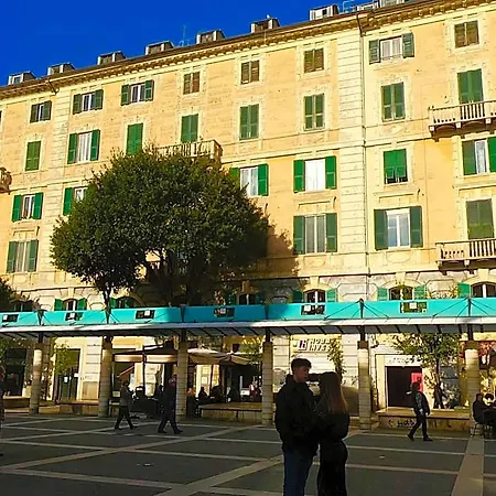 Frühstückspension Central Savona 3*