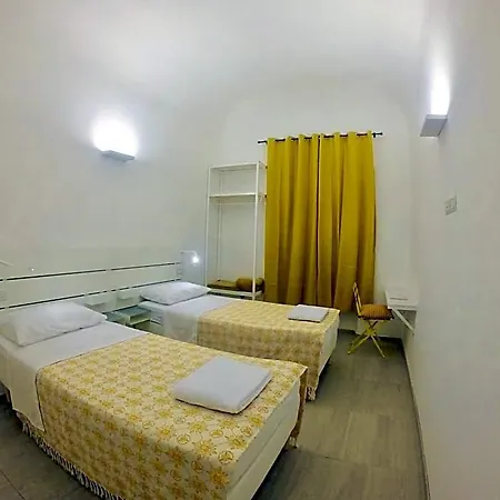 Frühstückspension Central Savona 3*