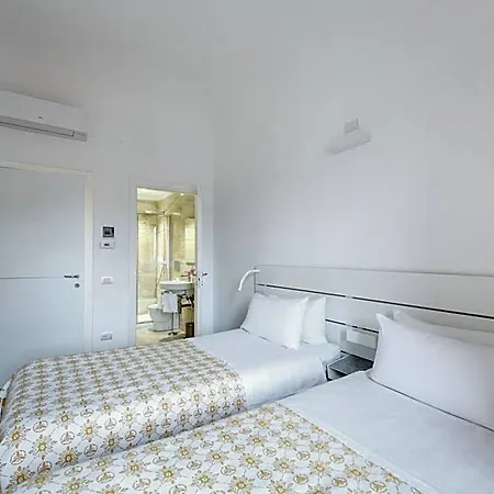Central Savona فندق مبيت وإفطار سافونا