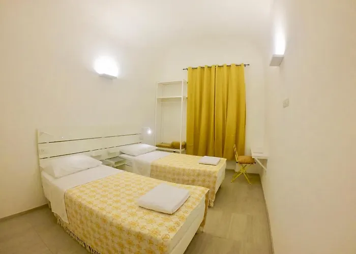 Bed & Breakfast Central Savona 3*